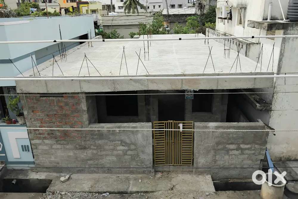 85 yards building
