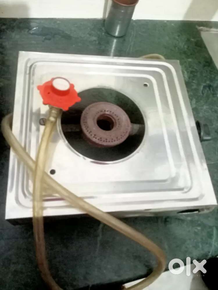 New gas stove with regulator and pipe