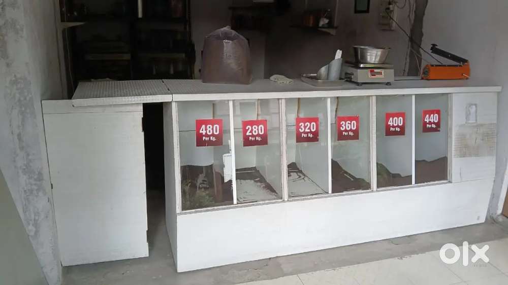 Shop counter