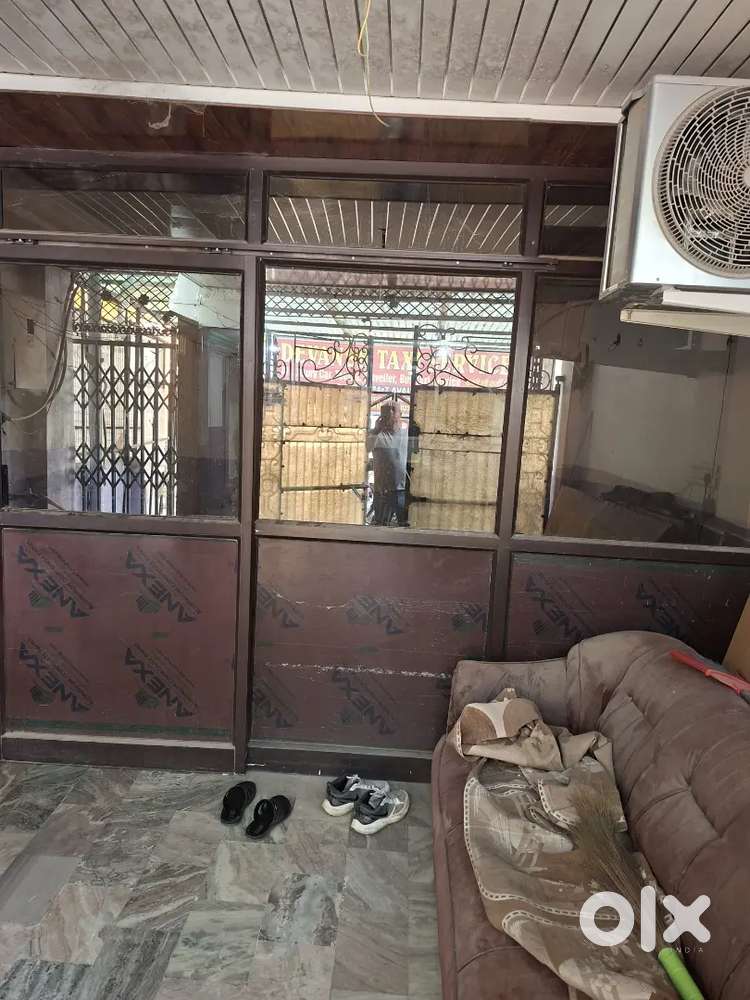 Well maintained office on rent