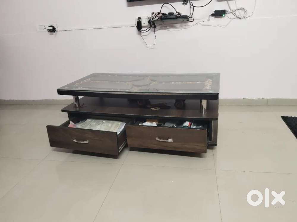 Jumbled Bed and Center table with mattress