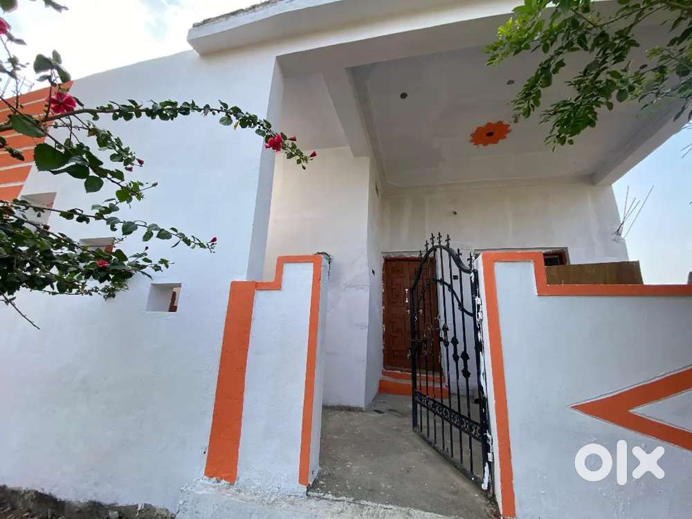 3BHK House + 30/40 site I'm selling im the Owner of this House