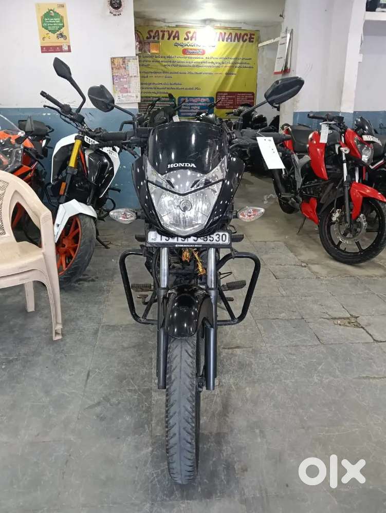 Honda unicorn 2022 model black colour in showroom condition vehicle