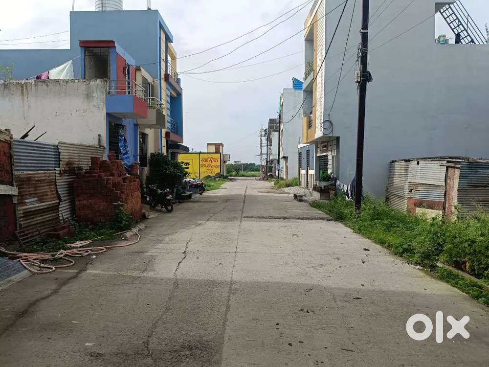 DLF garden city ke samne exotica hotel se ander main road plot no 12