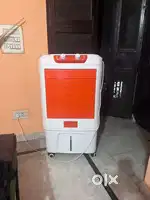Cooler in excellent condition with no damage