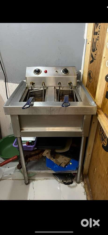 Deep fryer commercial for restaurant and cafe