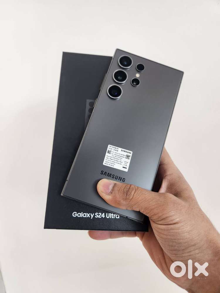 Selling S24 Ultra, Less Used, Mint Condition,12/256GB Variant.  Warran