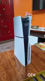 PS5 PLAYSTATION 5 SLIM DISC 4 MONTHS WARRANTY LEFT