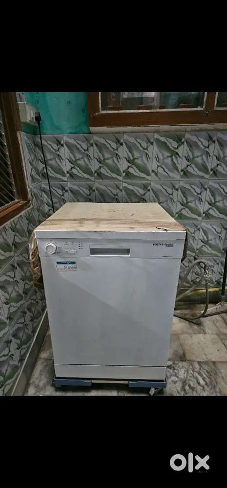 VOLTAS Beko Dishwasher
