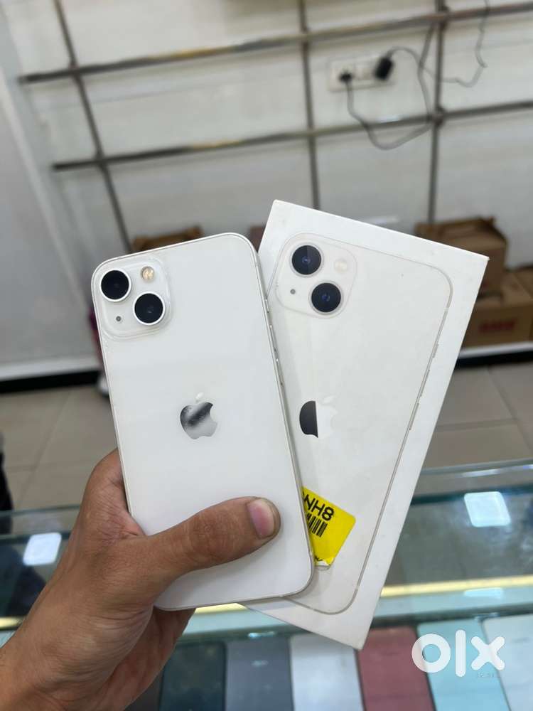 iPhone 13 128GB (Under Software Warrenty)