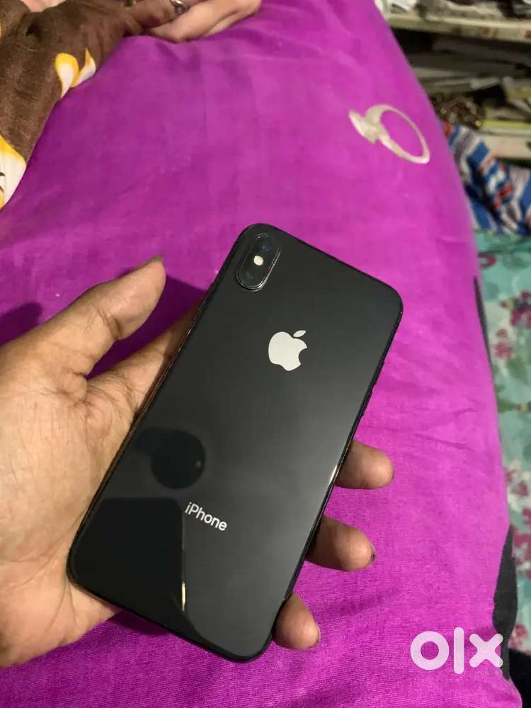iPhone X or Xr