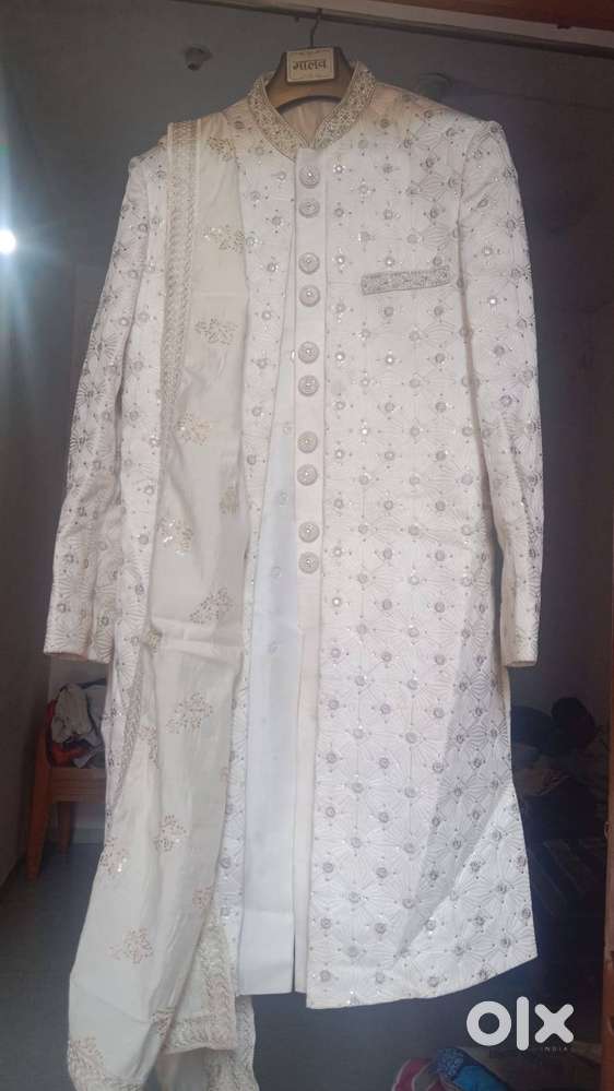 Traditional Indian Groom Sherwani Set with Turban and Stole & juttis