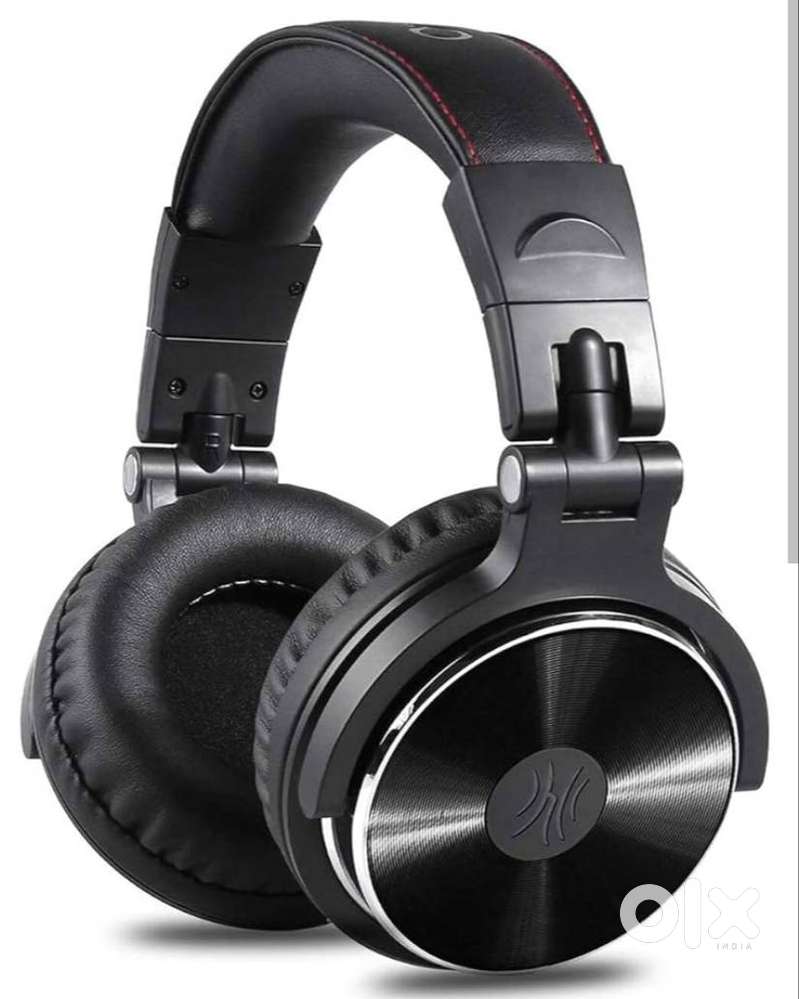 STUDIO HEADPHONES