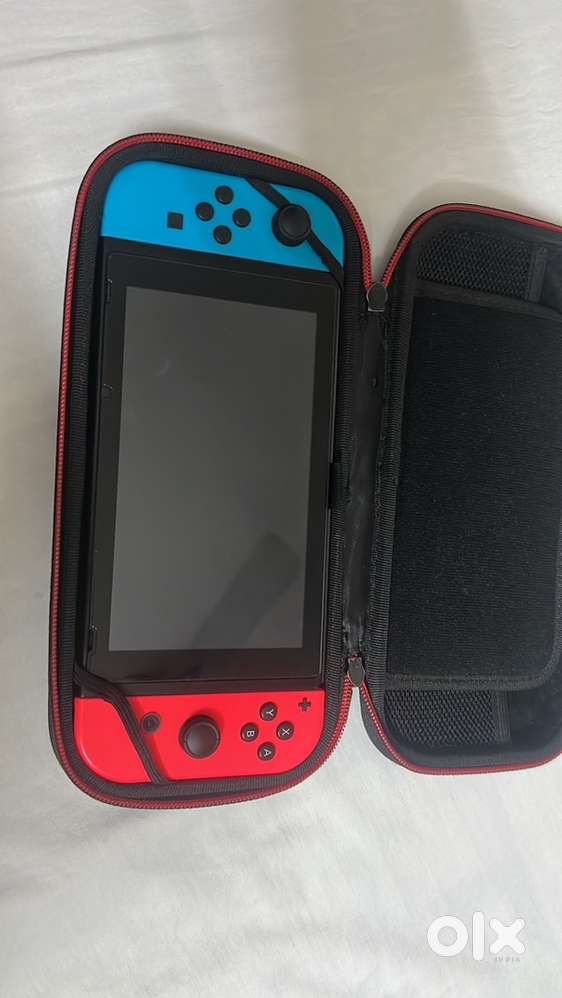 Nintendo Switch V1 Rad and Blue joycon model