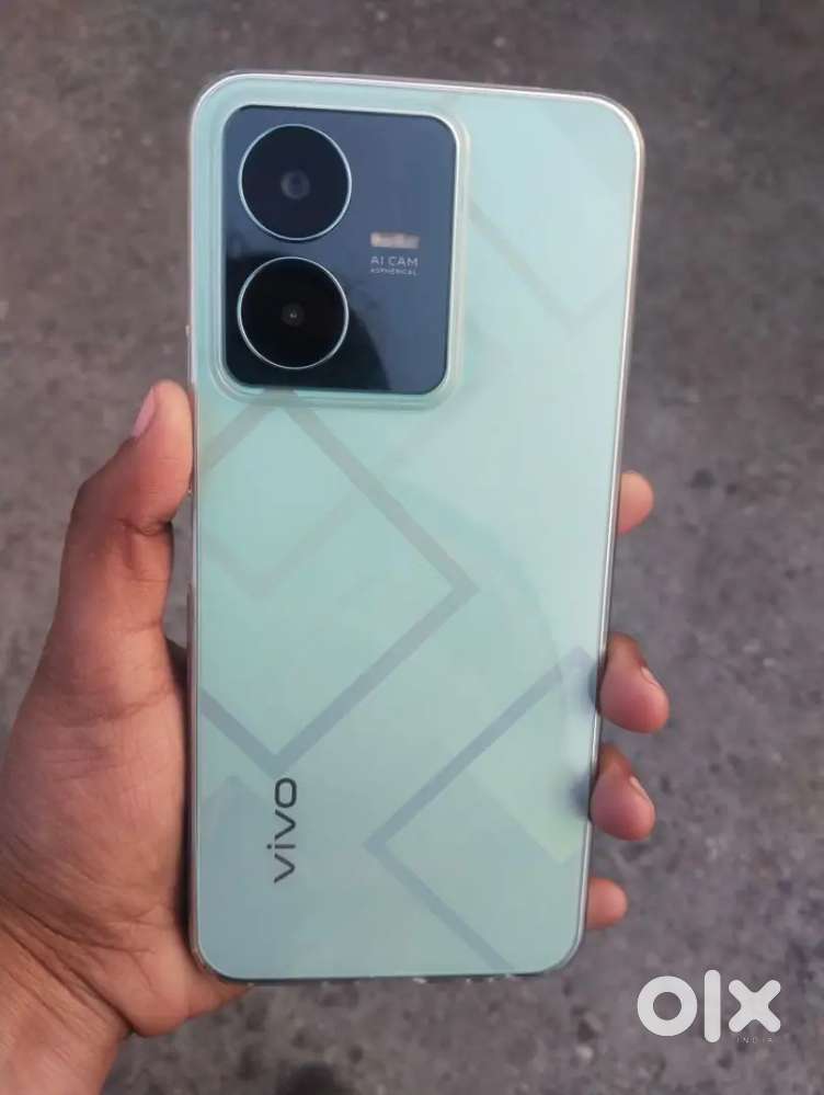 Vivo y 22 blue charger bhi de dunga