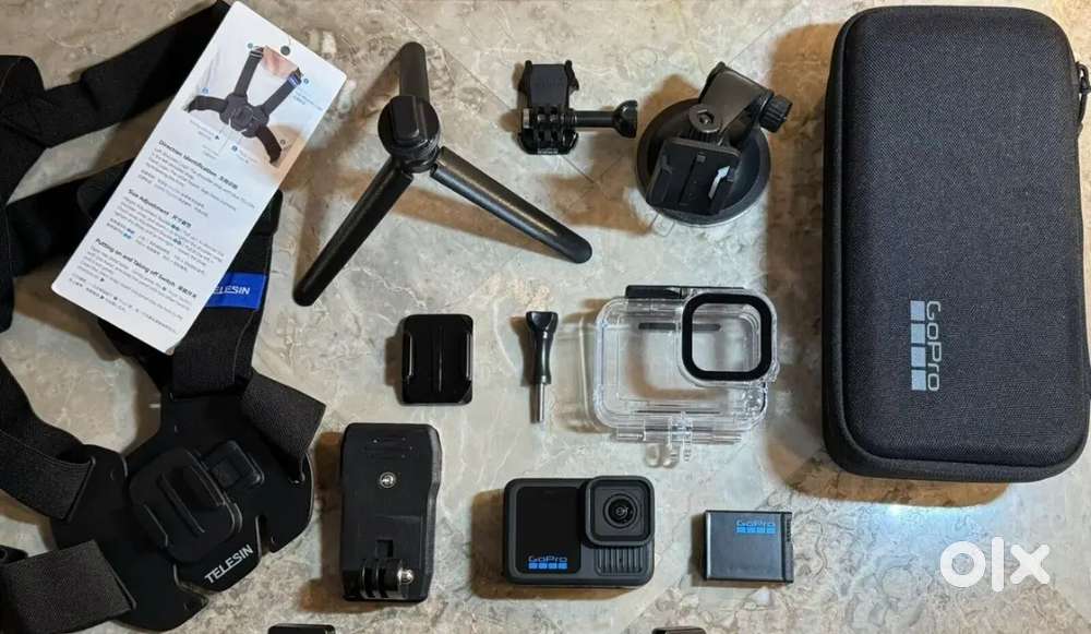 GoPro Hero13 Black Hero 13 + 64GB Card + Extras