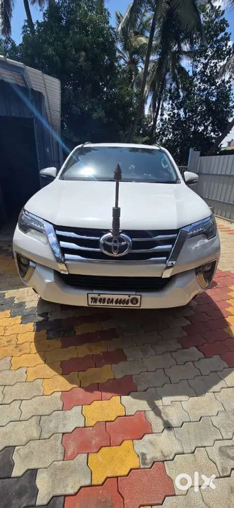 Toyota Fortuner 2017 Diesel 175000 Km Driven
