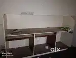 Desk table