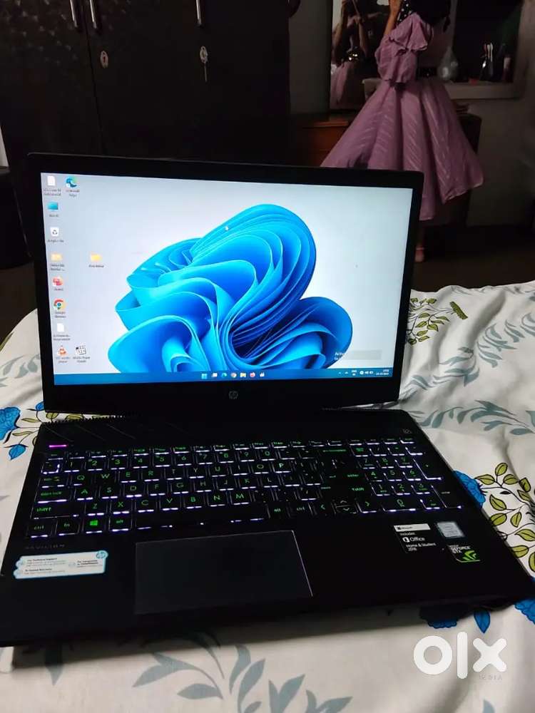 Hp gaming laptop i5 8th,8gb,128 SSD,1tb