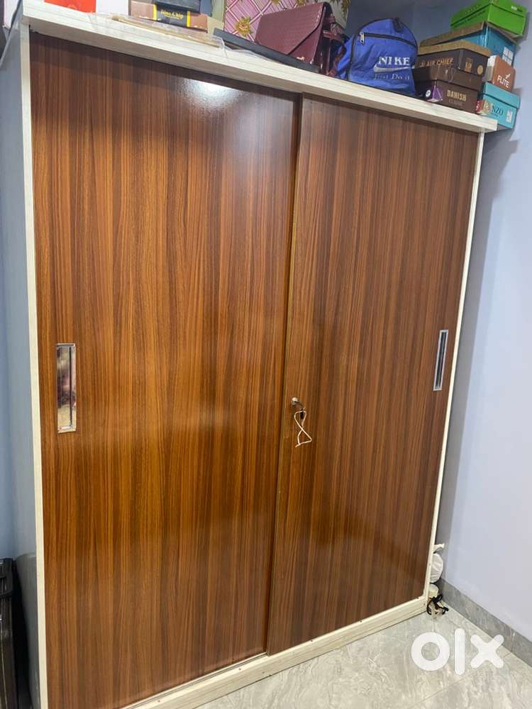 Sliding Doors Premium Wardrobe.
