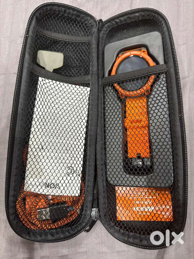 Mission NIXON International Smartwatch Orange