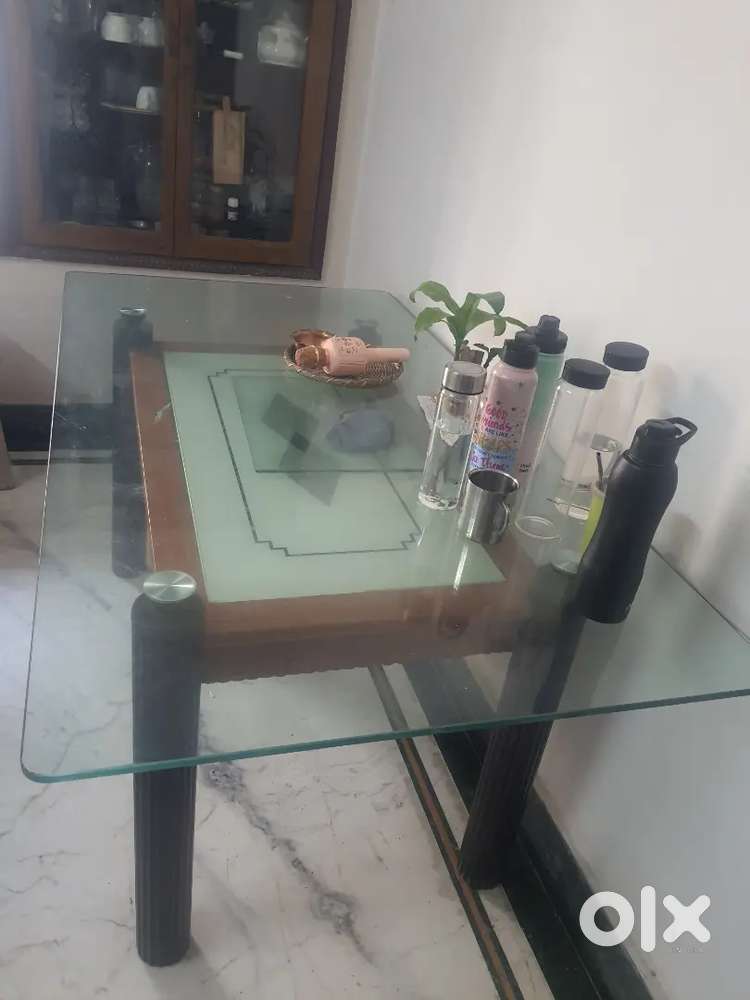 Dinning table  with four wooden chair