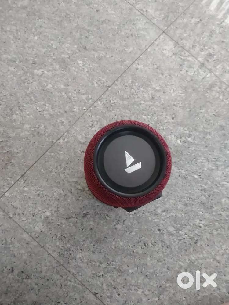 BOAT stone1200 speaker