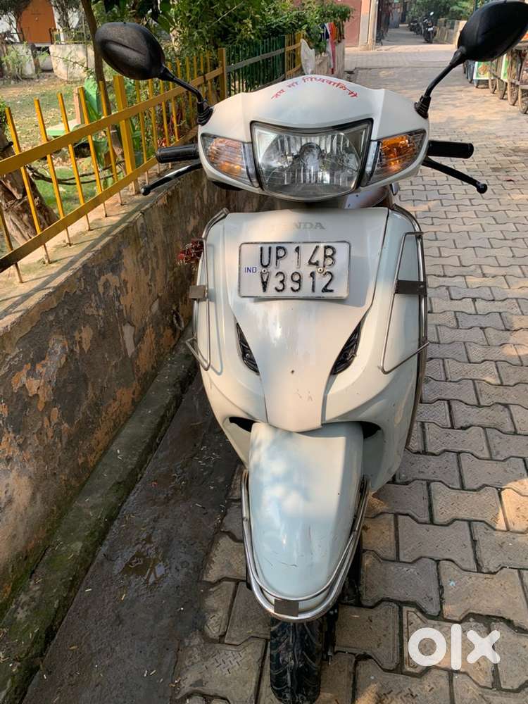 Honda Activa one handed used well maintained