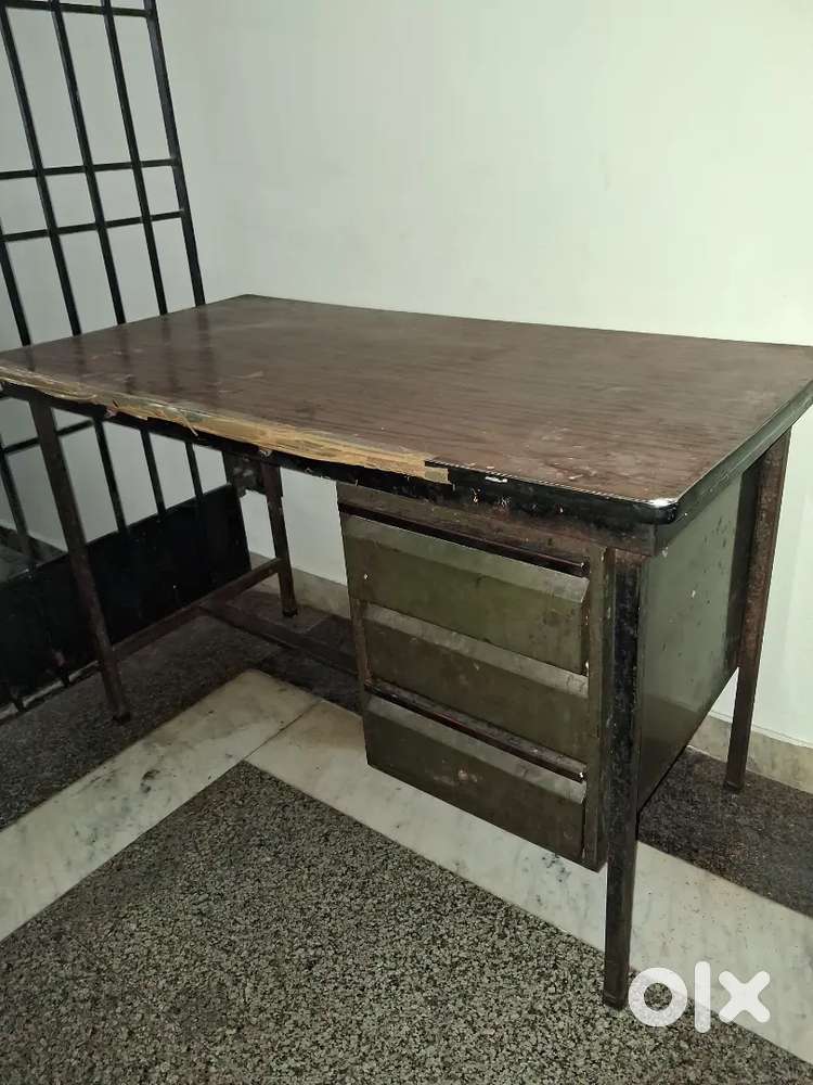 Table Multipurpose (students study table/ office table)