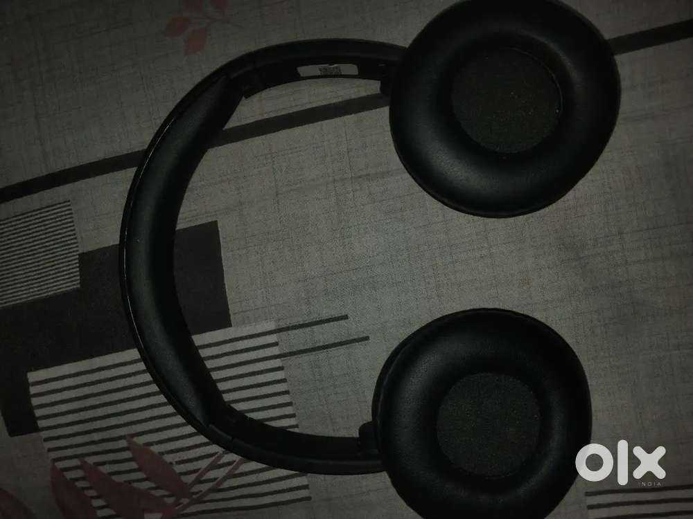 New headphones with charger and all