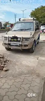 Tavera 10 seat