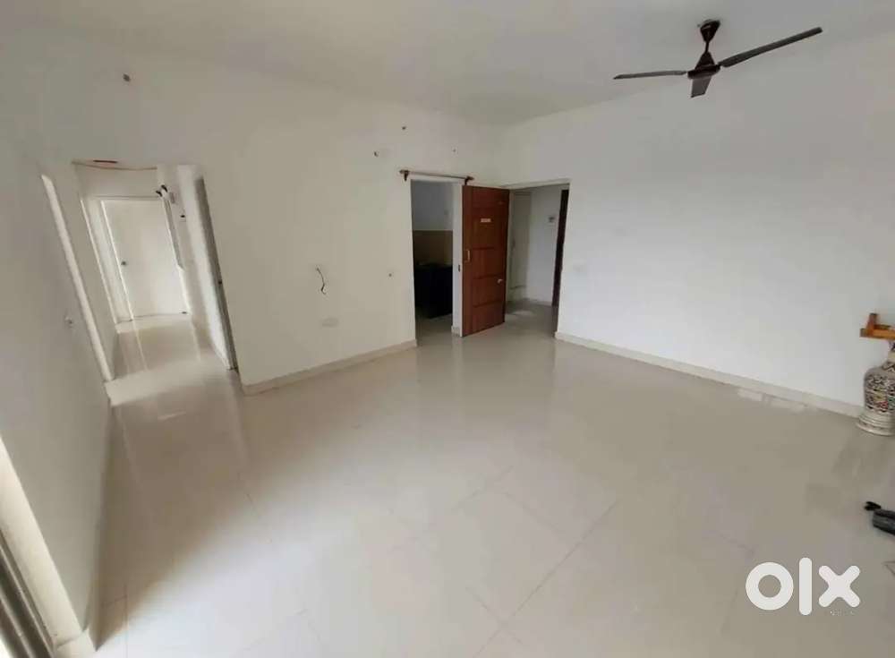 Premium high rise 2&3 BHK in 15Acre Townshipi/Prime Location/Limited