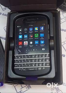 New Blackberry Q10 Boxpack Mobile buy now with all accessories and box