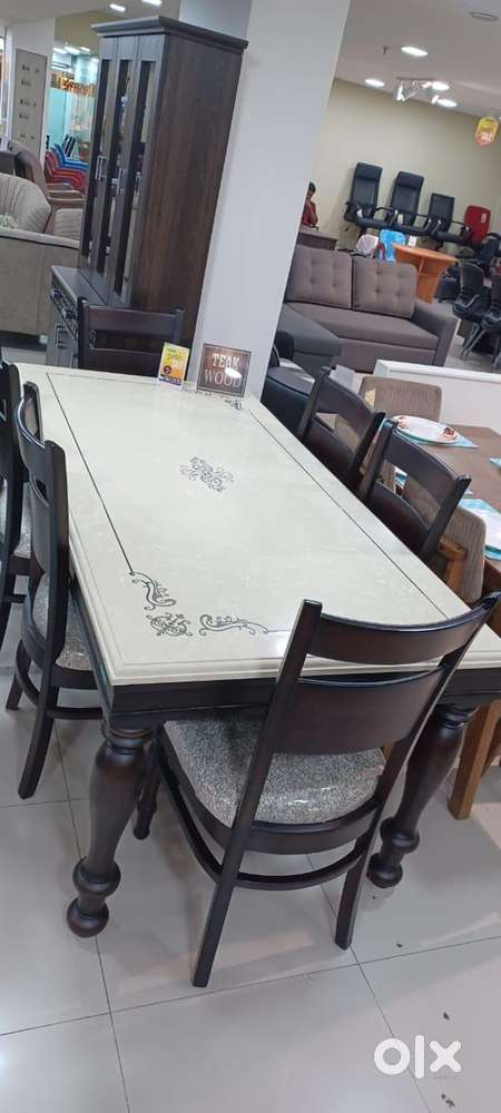 6 Seater Dining Table.