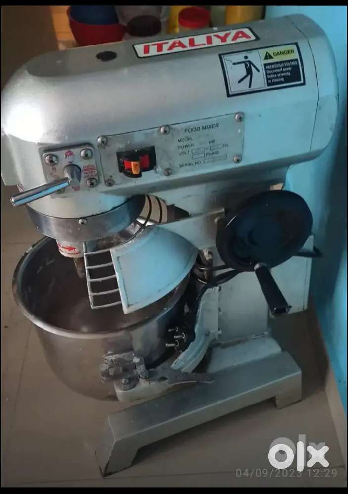 Cake , bread mixer (10 litters cake, whipping cream..)