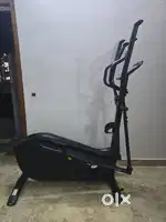 Elliptical cross over body trainer