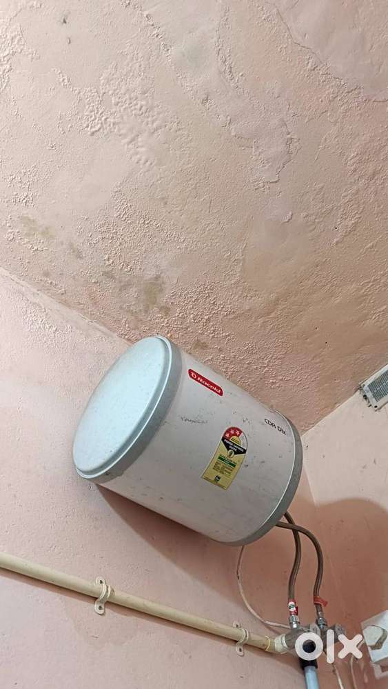 Used Racold CDR 10 L Storage Water Geyser