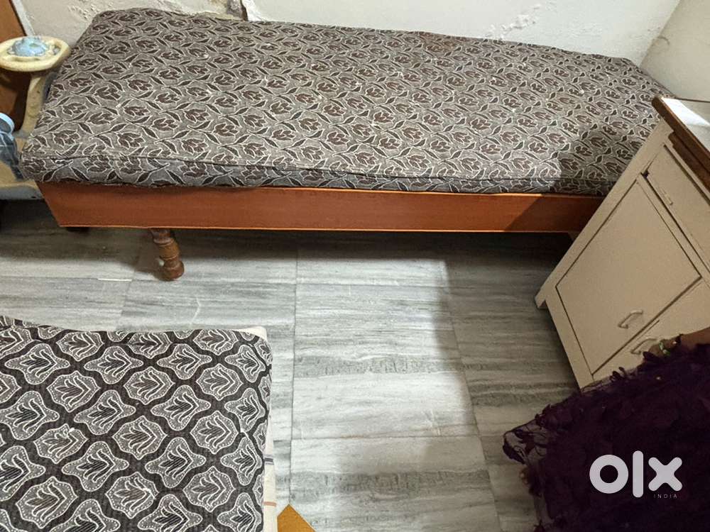 Specially ordered single bed (Seti) with mattress