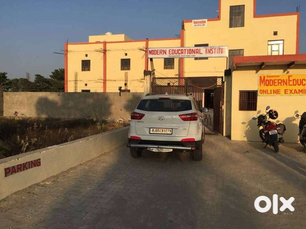 For rent 5000sqft building area on 150ft Devri road