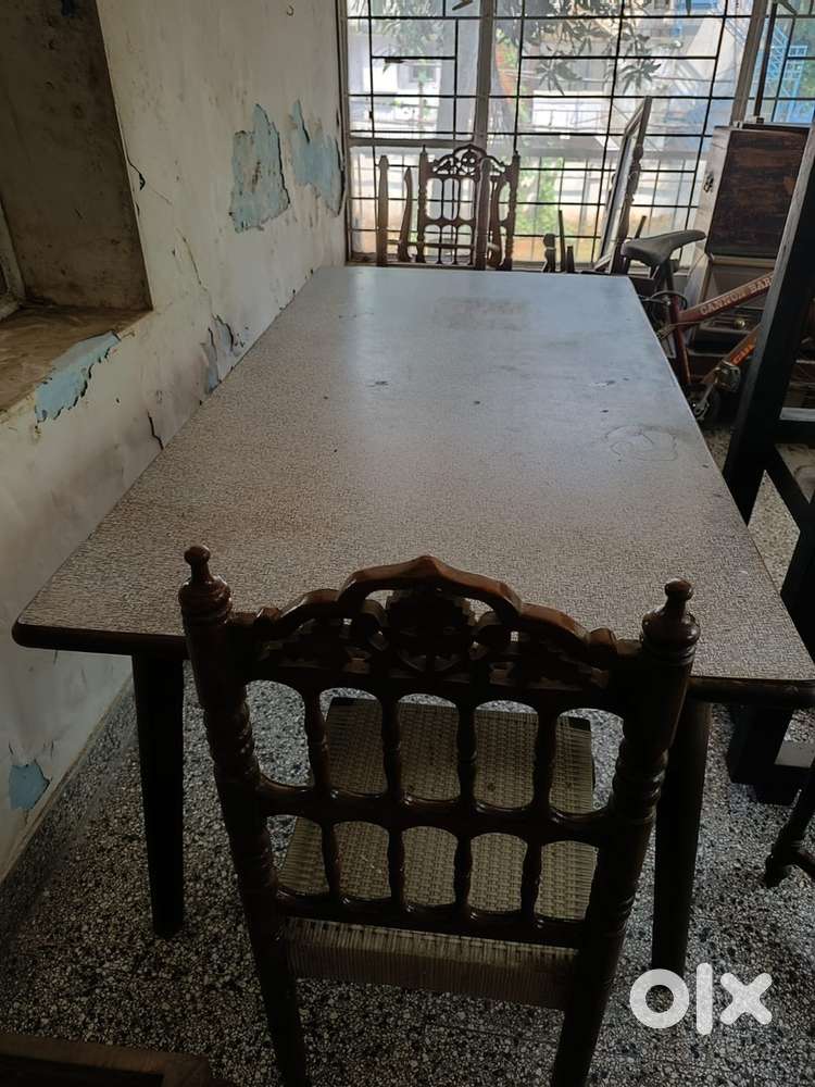 8 seater Dining Table