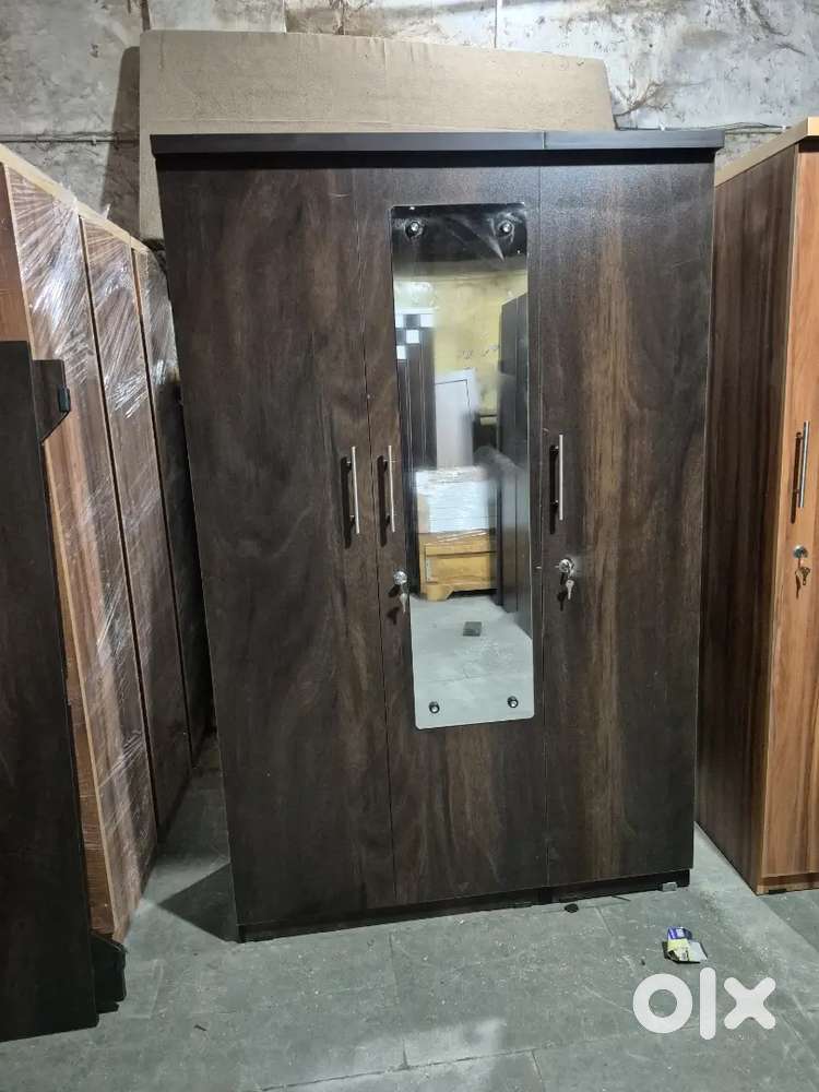 New Brand 3 Door Cupboard Diract Factory Outlet Just 6999