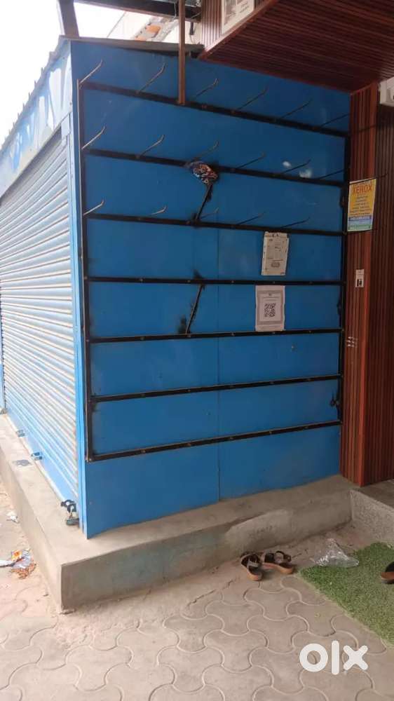 Shuters ans frame
