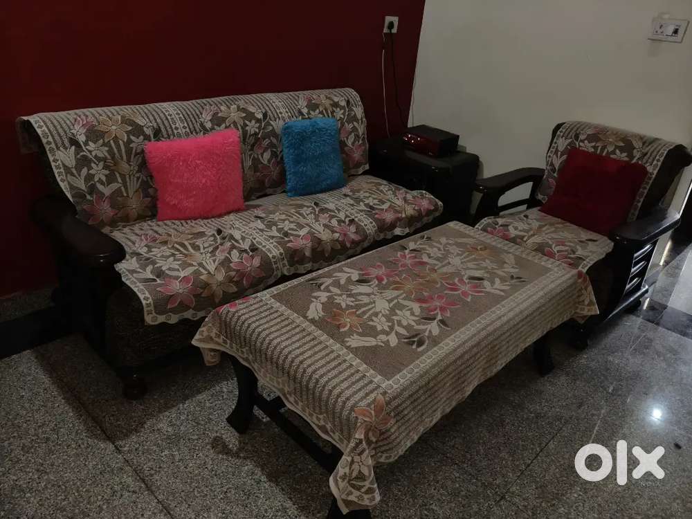 5seater sofa +center table