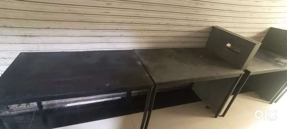 PC desk for computer