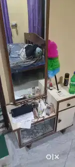 Ii want to sell my dressing table fitted with glass