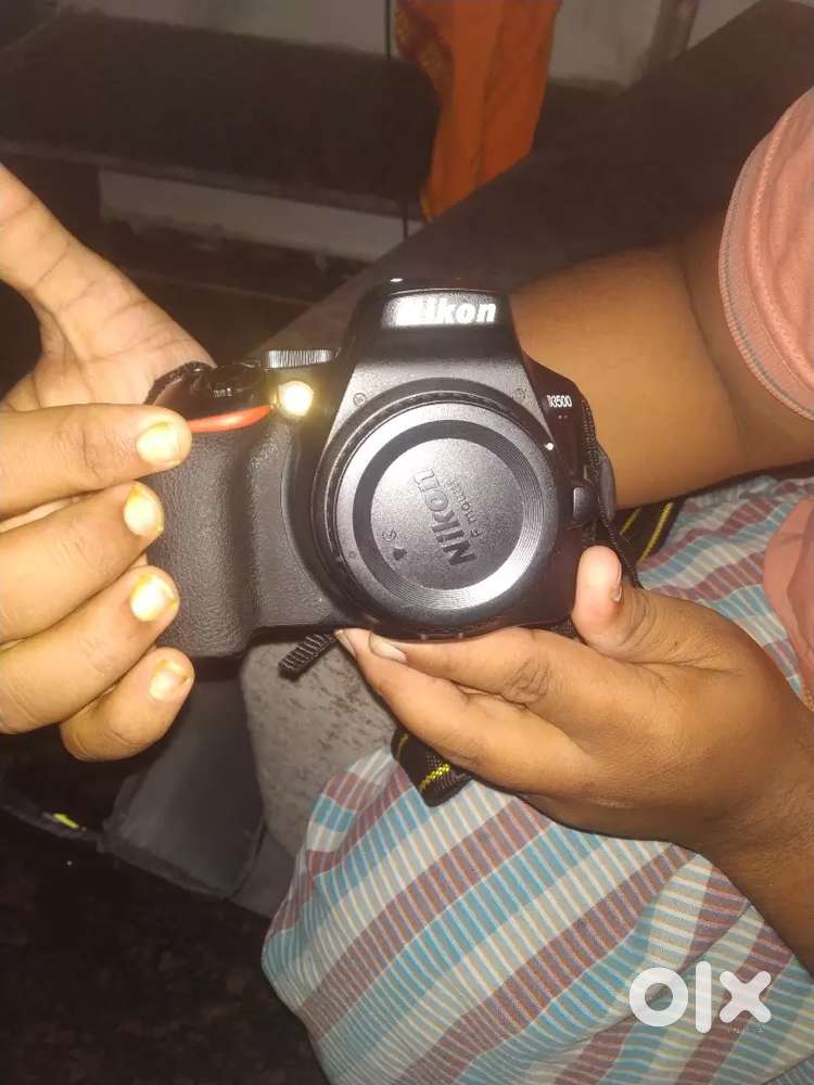 Nikond3500 full of working lens avilable shot lens and long lens