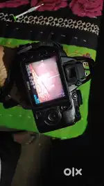 Nikon DSLR camera 3100d koi problem nhi hai
