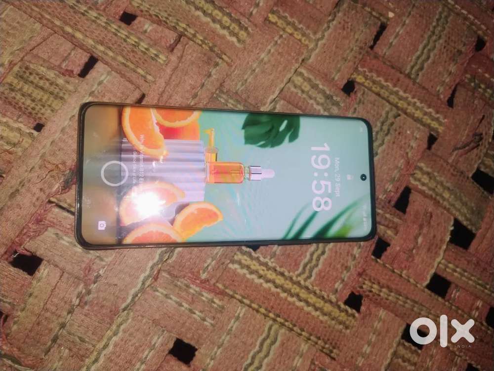 8GB   RAM      256   GB   internal