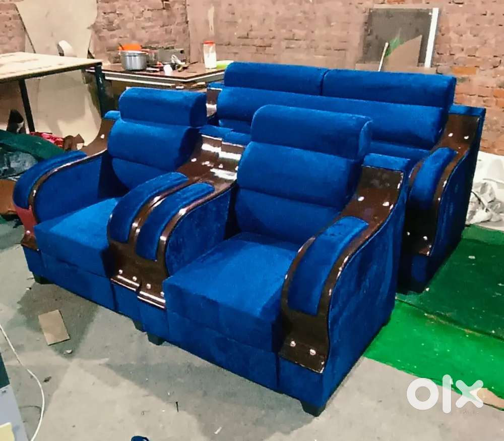Premium quality sofa set 3+1+1
