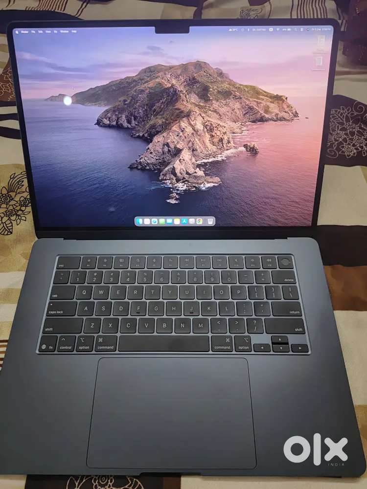 MacBook Air M4 24 512 - 15' Space Black (One Month New)